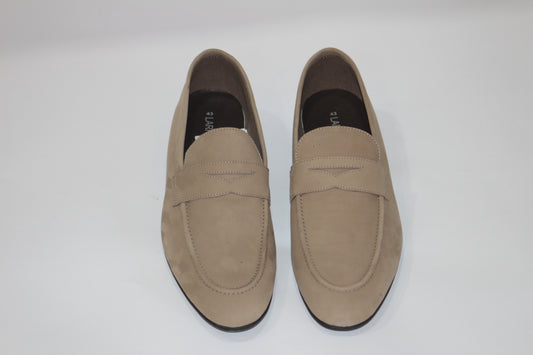 Lark & Finch Leather Loafers Cream Black sole