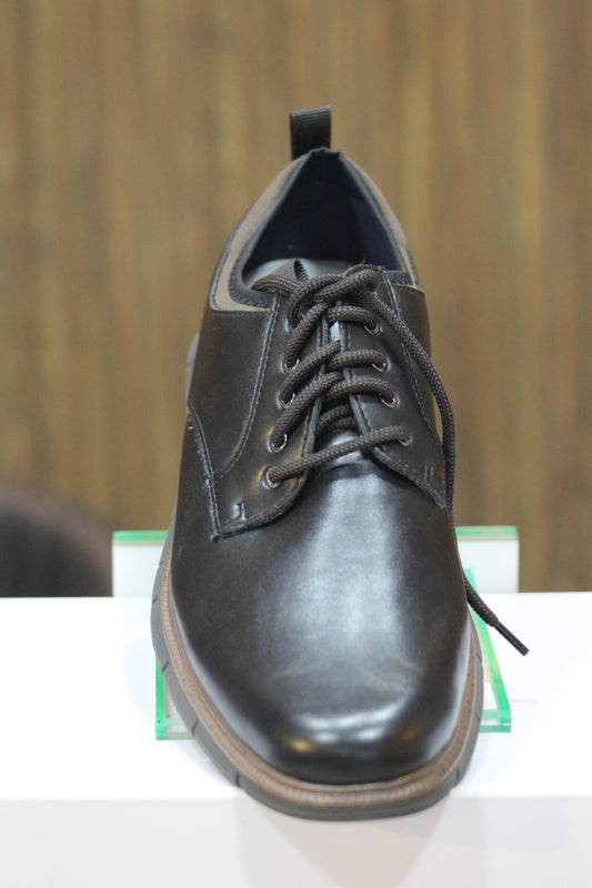 Dockers Supreme Flux Narrow Brown Line in sole