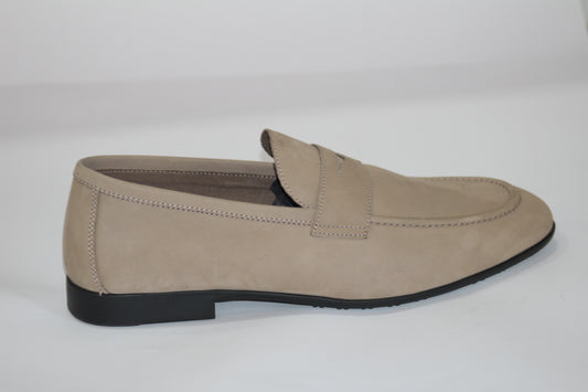 Lark & Finch Leather Loafers Cream Black sole