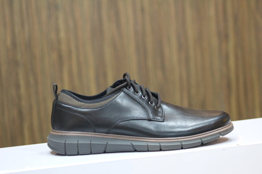 Dockers Supreme Flux Narrow Brown Line in sole