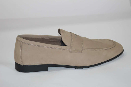 Lark & Finch Leather Loafers Cream Black sole